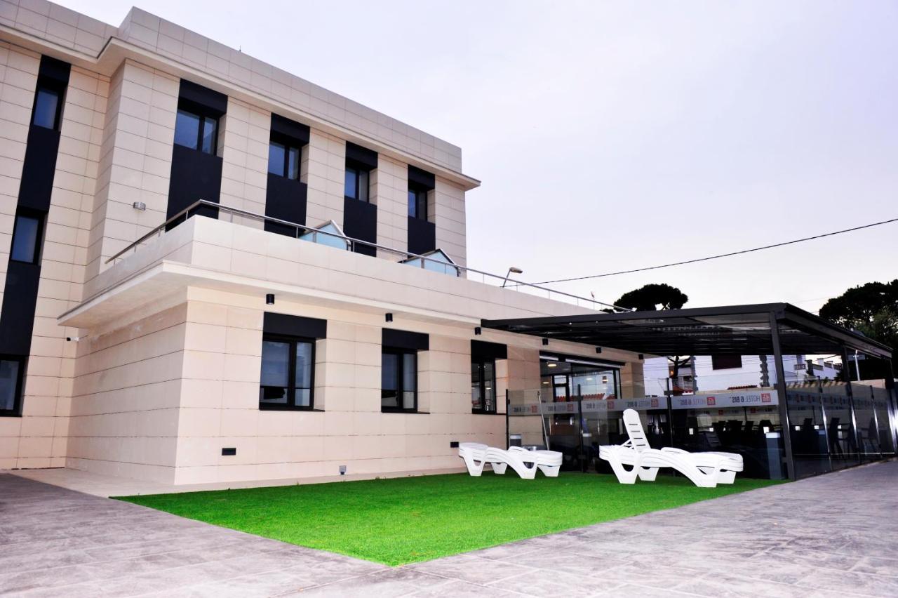 6 Bis Hotel Castelldefels Εξωτερικό φωτογραφία