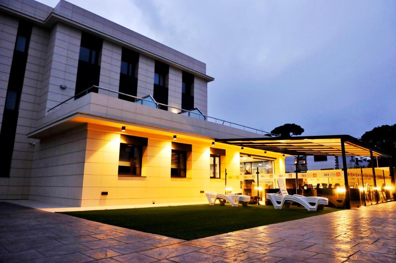 6 Bis Hotel Castelldefels Εξωτερικό φωτογραφία