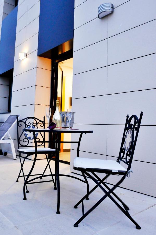 6 Bis Hotel Castelldefels Εξωτερικό φωτογραφία