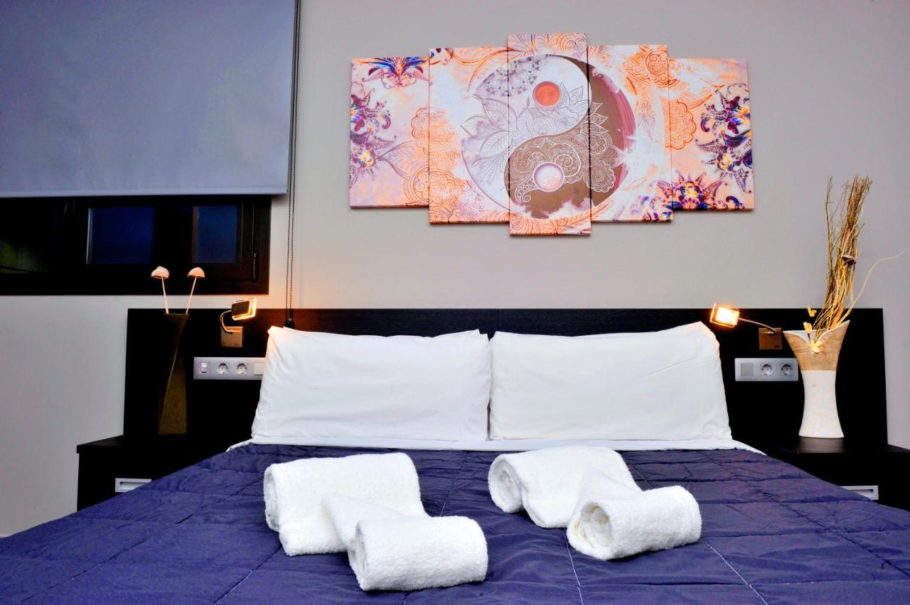 6 Bis Hotel Castelldefels Εξωτερικό φωτογραφία