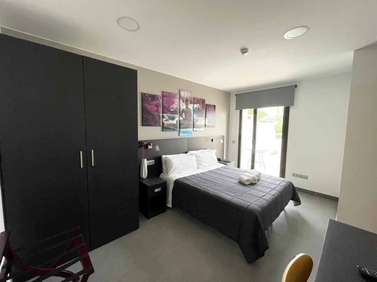 6 Bis Hotel Castelldefels Εξωτερικό φωτογραφία