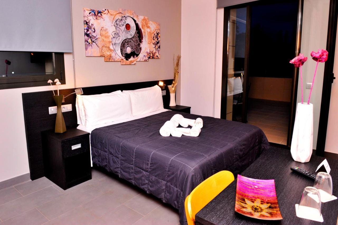 6 Bis Hotel Castelldefels Εξωτερικό φωτογραφία